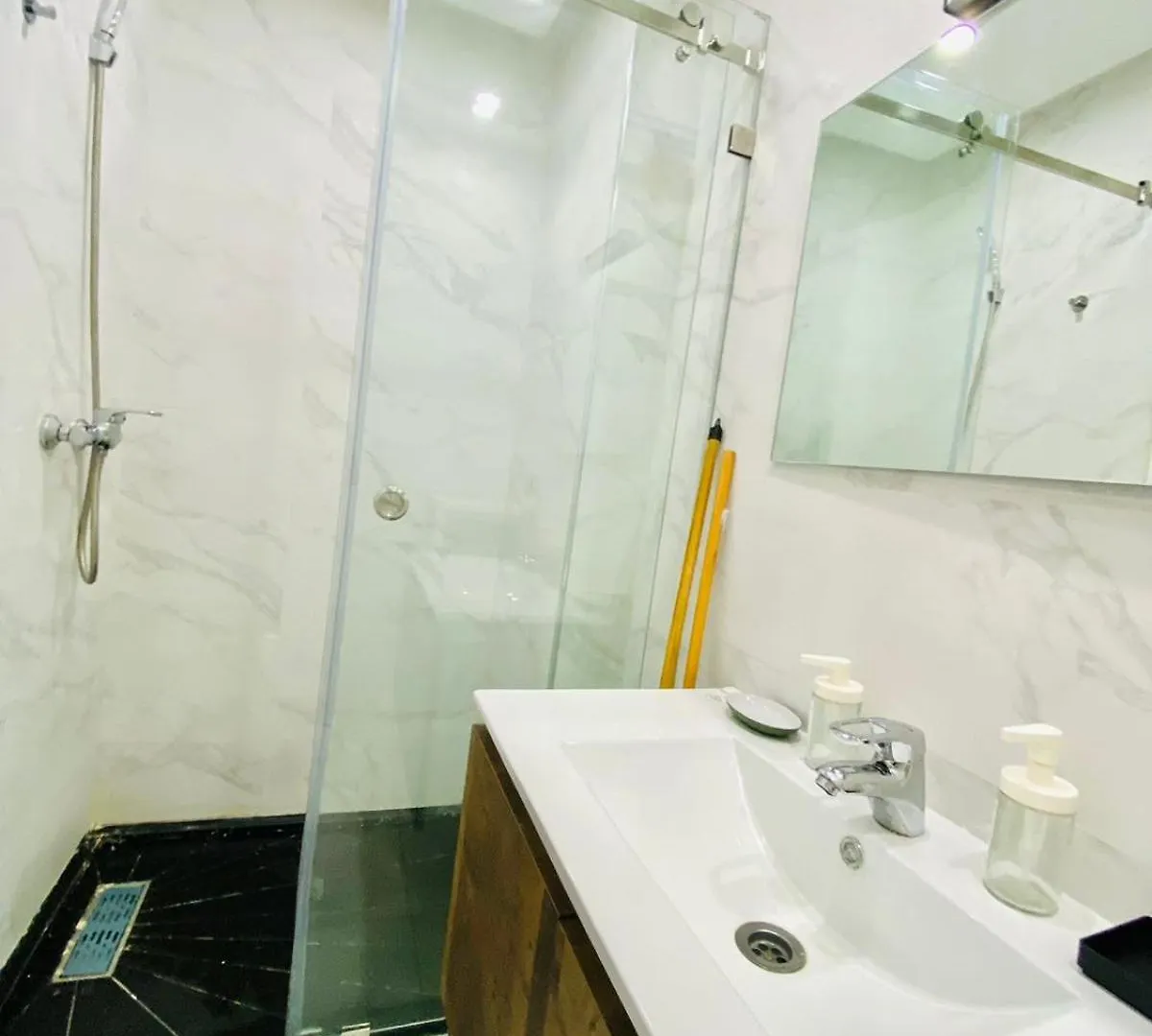 Apartment Quiet Top-Floor Studio By Med Faculty & Tram Lines Casablanca