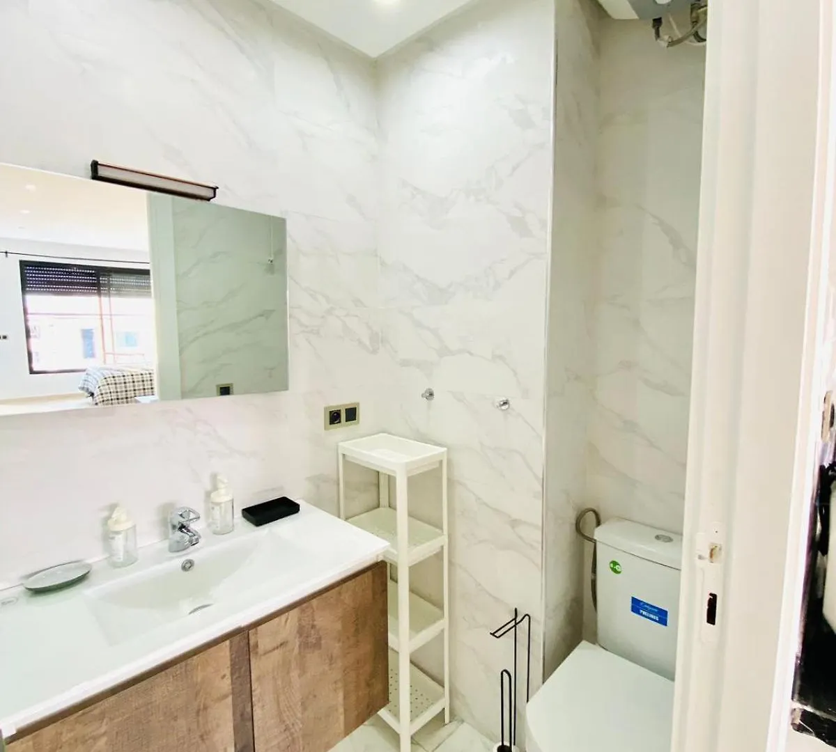 Quiet Top-Floor Studio By Med Faculty & Tram Lines Casablanca